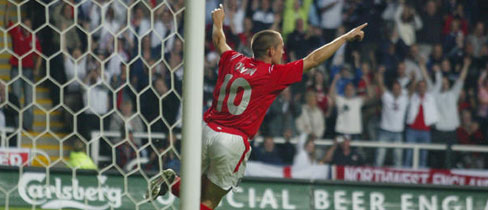 Michael Owen doubled the lead at St James' Park.